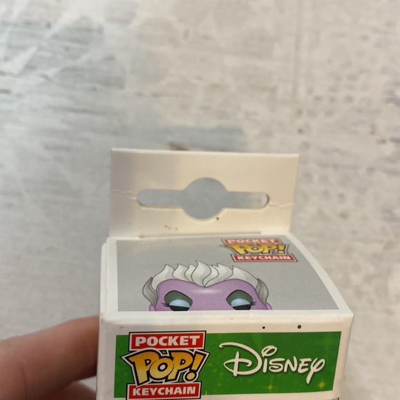 Funko Pop Ursula Metallic Disney Exclusive Pocket Pop Keychain - Picture 9 of 10